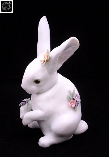 画像: 【リヤドロ】【花飾りの白ウサギ1】