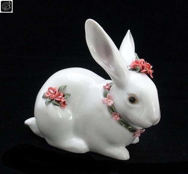 画像1: 【リヤドロ】【花飾りの白ウサギ（カーネーション）】【母の日】