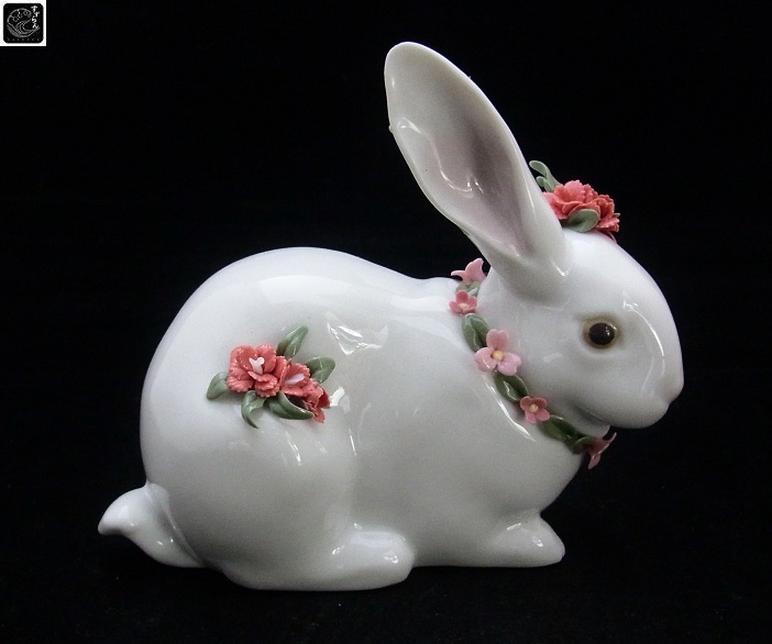 画像: 【リヤドロ】【花飾りの白ウサギ（カーネーション）】【母の日】