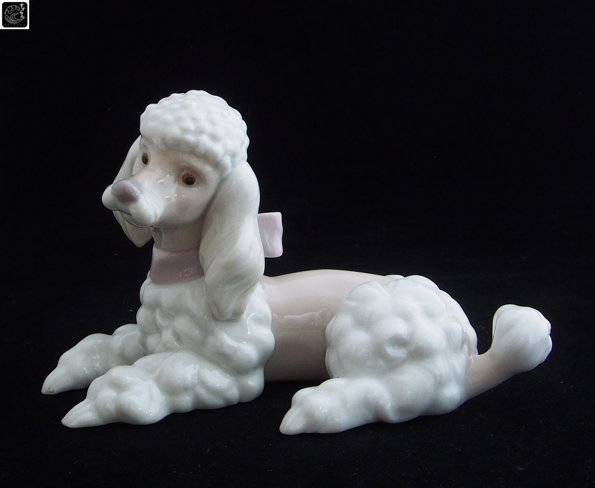 好評大得価135★極美品★LLADRO リヤドロ 6337 お座りプードル フィギュリン スペイン製　陶器　人形　置物　犬 リヤドロ