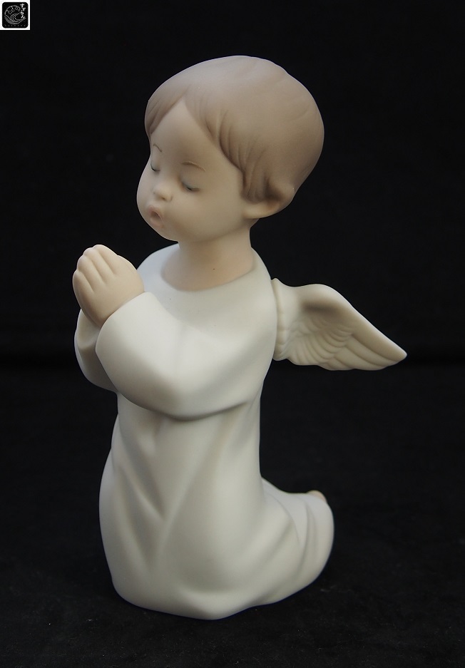 Heavenly Prayer Angel Figurine - Lladro-USA