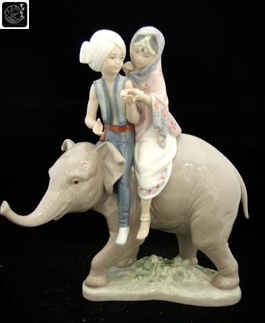 リヤドロ (LLADRO) 象にまたがって-uwasnet.org